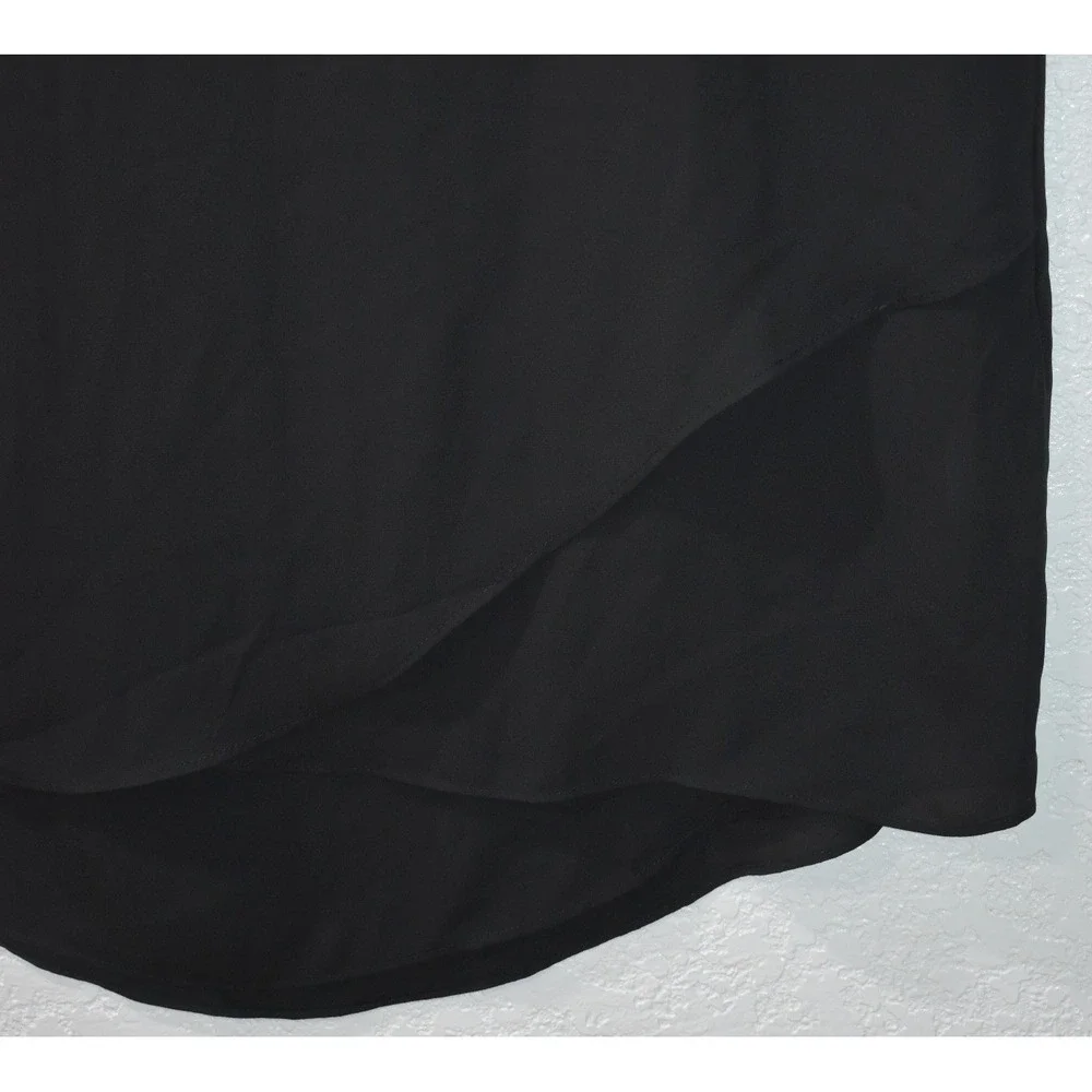 Chicos 2/Large Sleeveless Top Tulip Layered Black Blouse Back Exposed Zipper